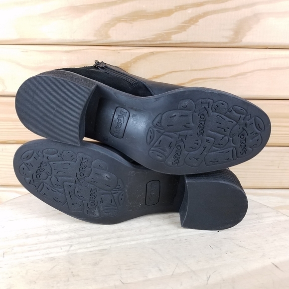 Korks Sonya 7 US Black Leather Suede Stacked Heel Ankle Bootie Boot Side Zip NEW - Picture 9 of 11